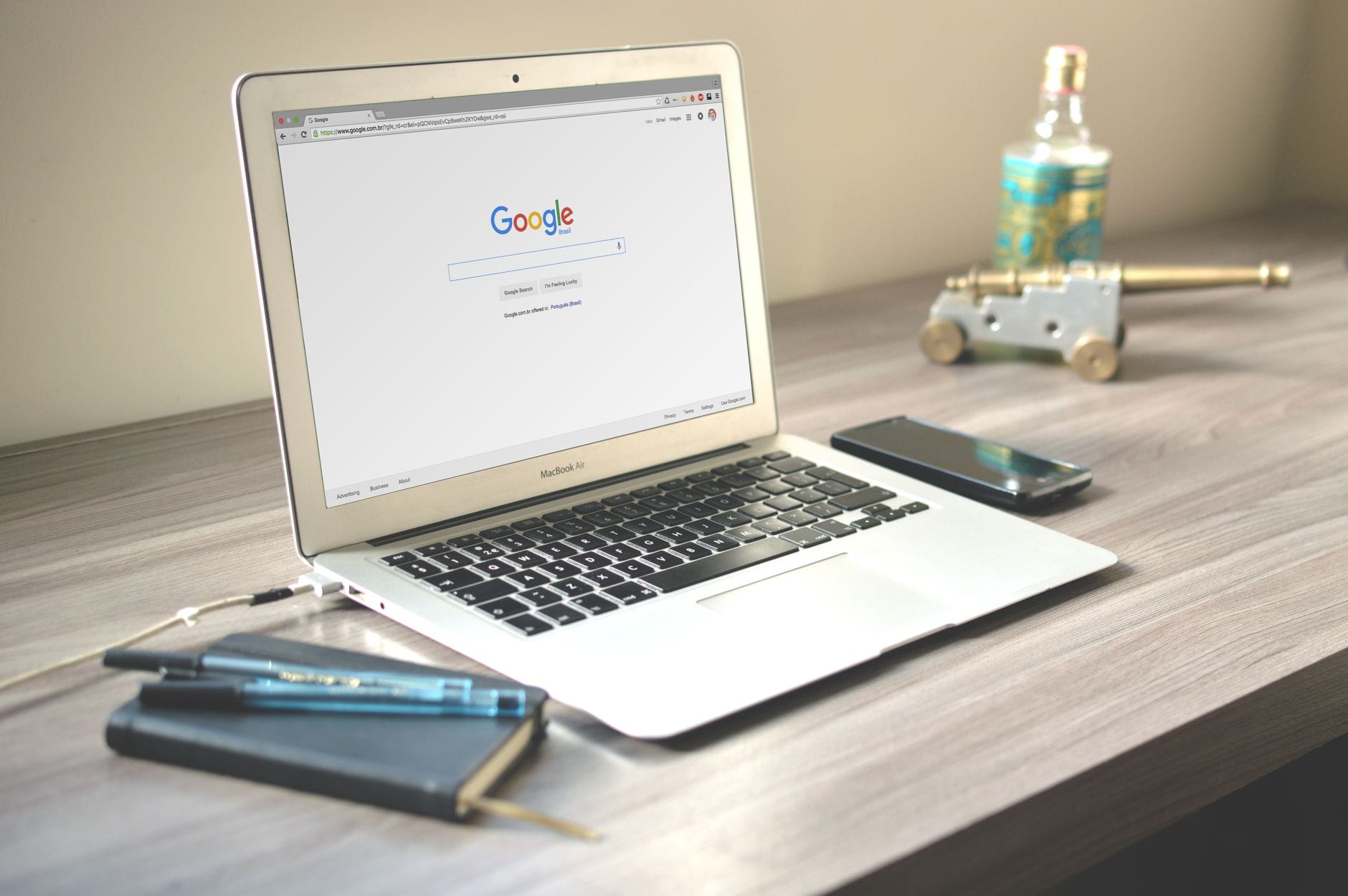 Optymalizacja pracy z arkuszami dzięki tablicowym formułom Google Sheets